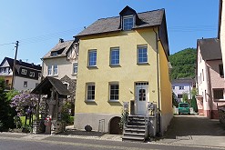 Ferienhaus Antonia mit zwei Ferienwohnungen